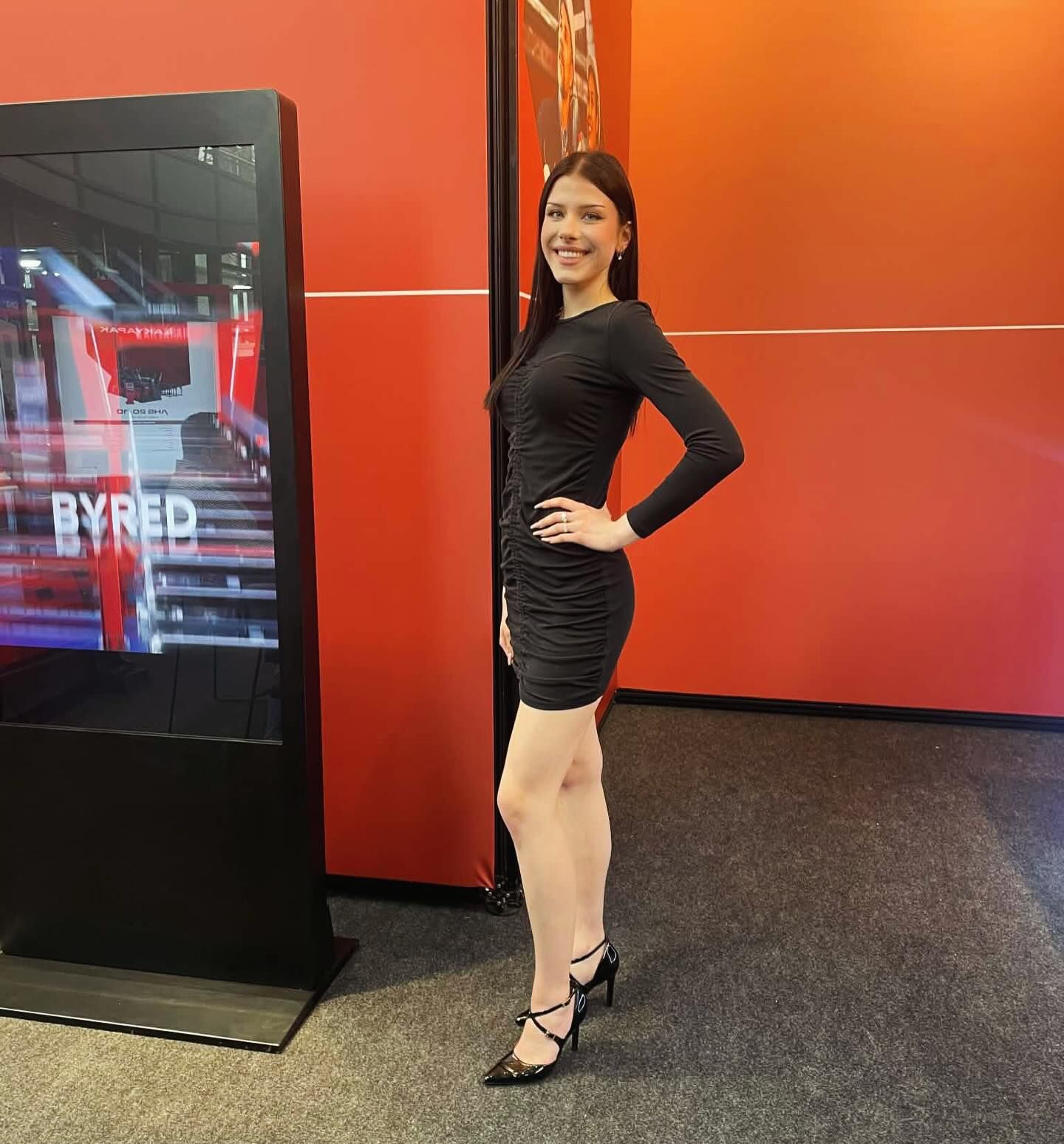 Hostessy i obsługa stoisk targowych na STOM ROBOTICS w Kielcach