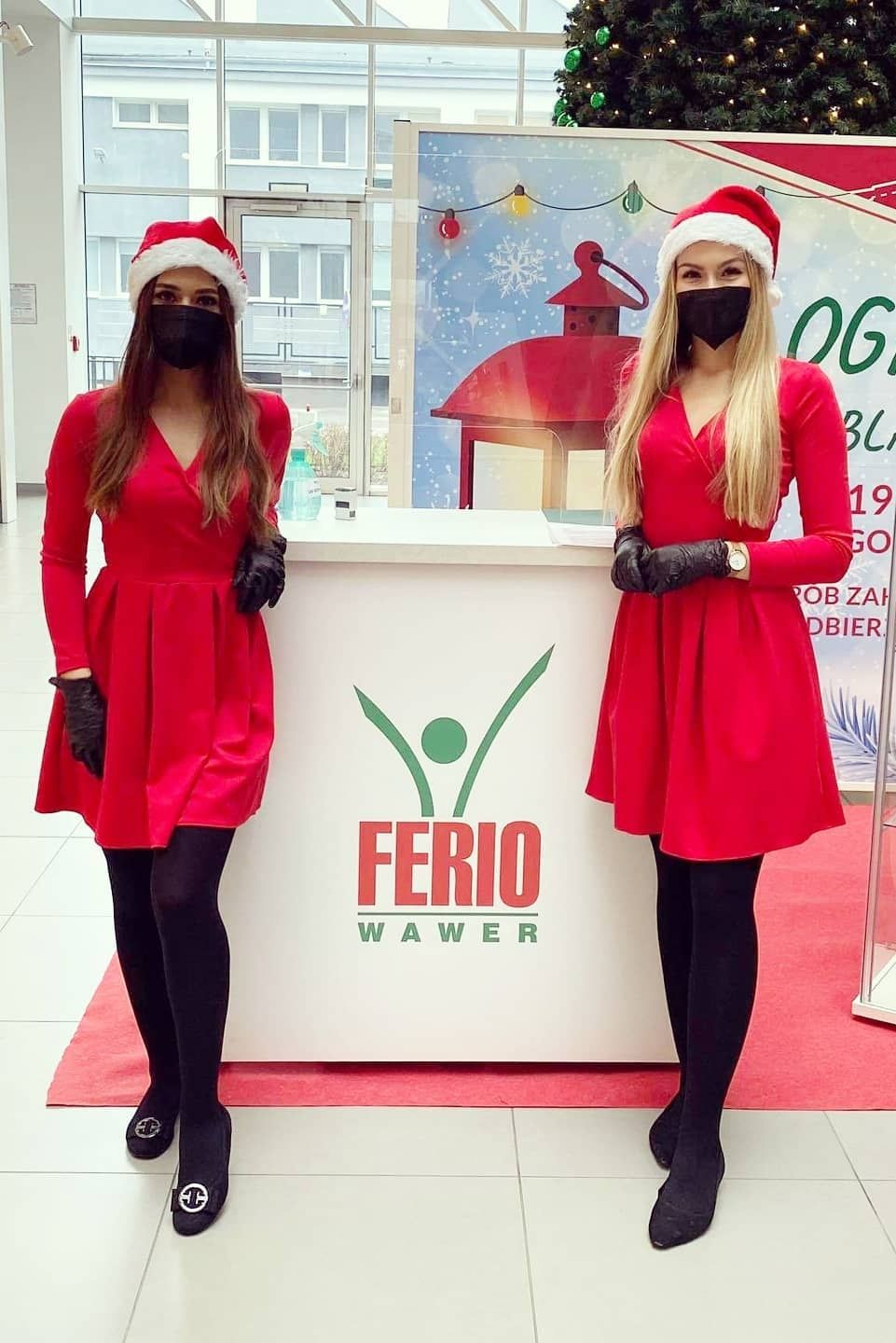 Mikołajkowe hostessy w CH Ferio Wawer
